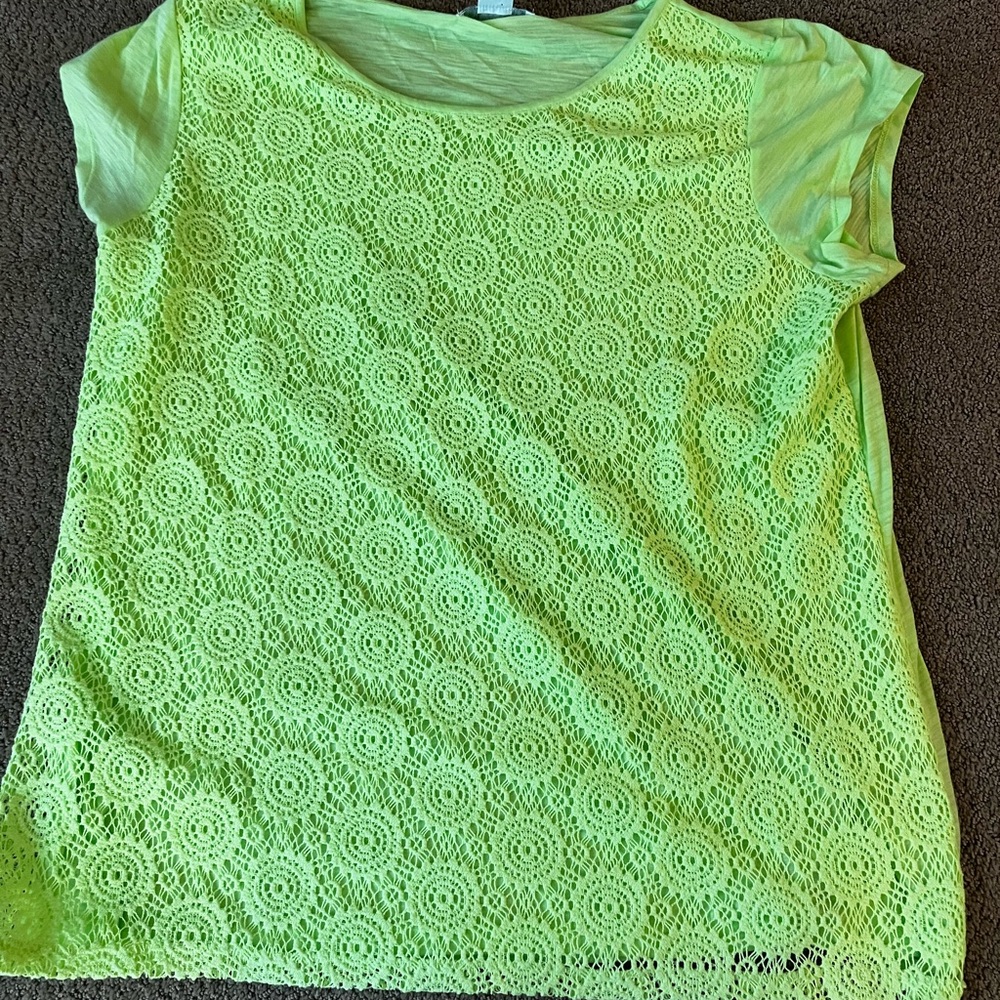 Liz Claiborne women’s blouse. In great condition only worn a few times.